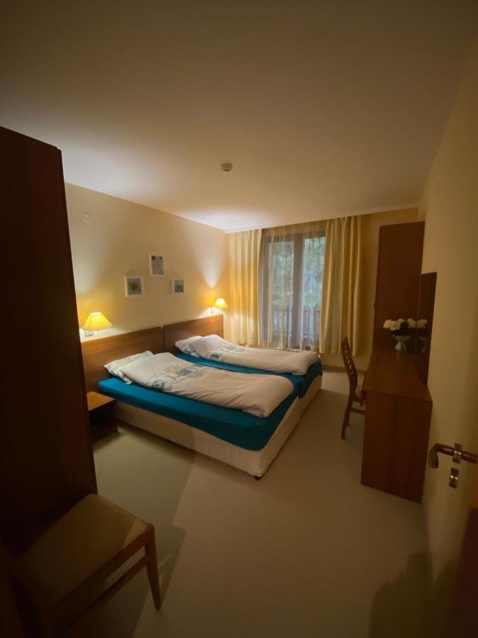 Hq Apartments Villa Park بوروفتس المظهر الخارجي الصورة