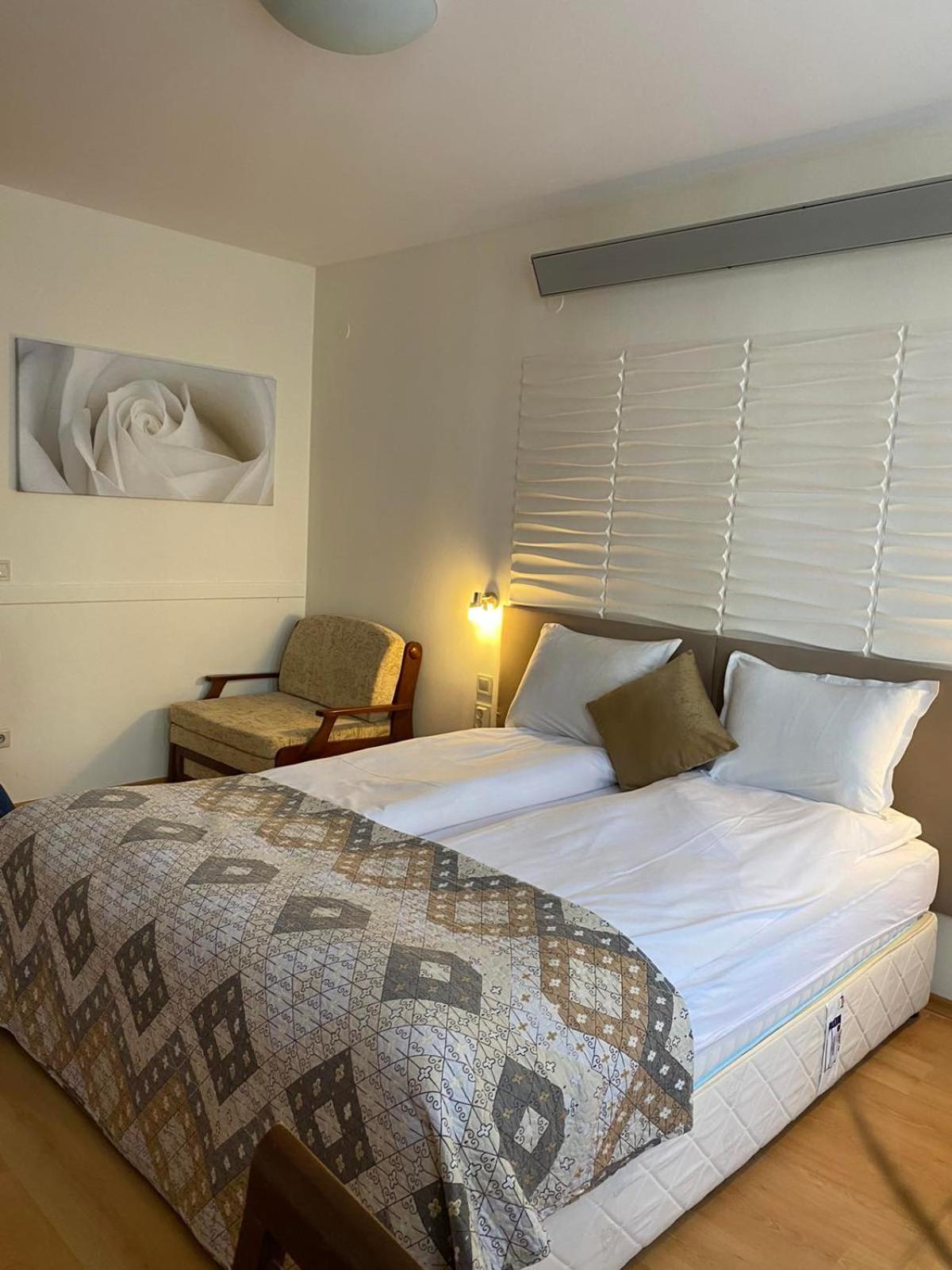 Hq Apartments Villa Park بوروفتس المظهر الخارجي الصورة